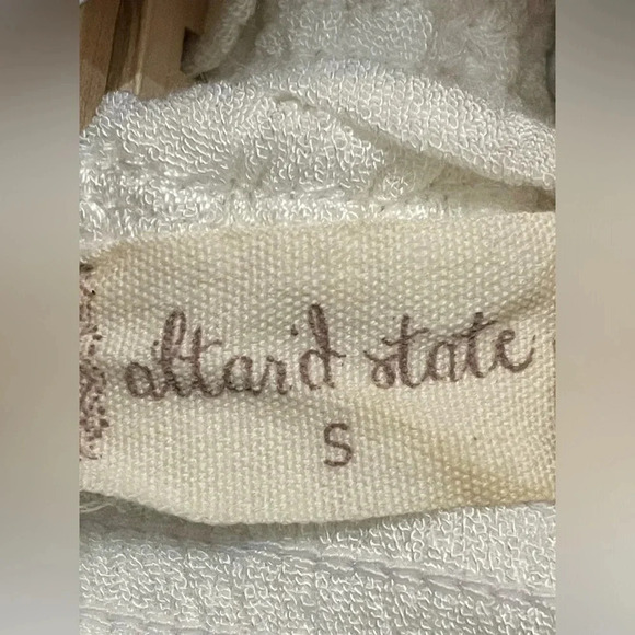 Altar’d State Off The Shoulder Crochet Dress - Picture 4 of 7